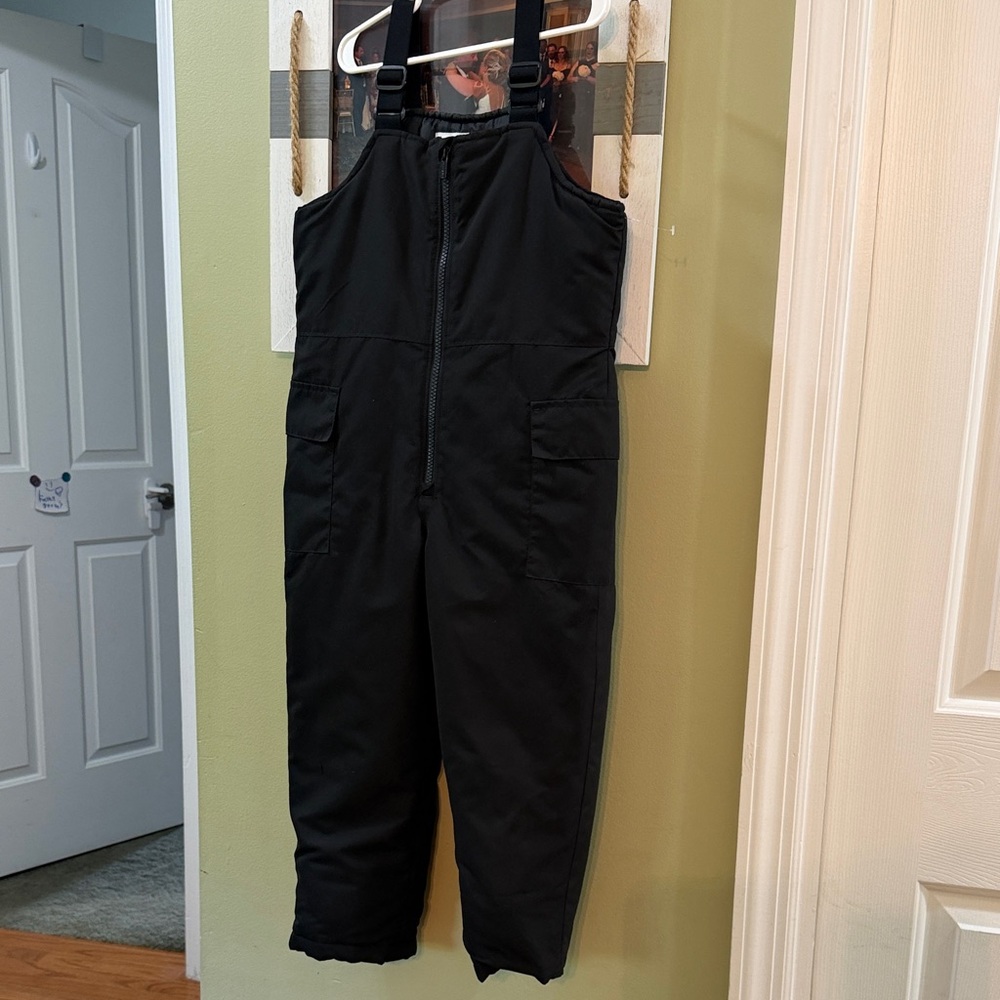 Old Navy Black kid’s Cargo Bib Pants
